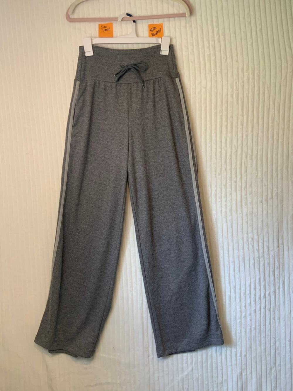 NWT Halara sweatpants size Small